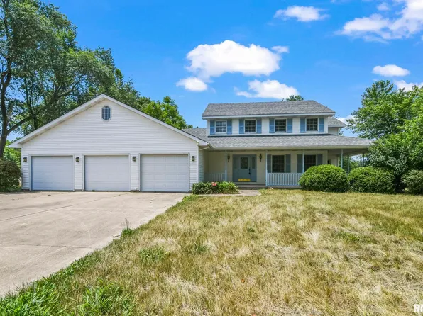 19791 Hunt Rd, Petersburg, IL 62675