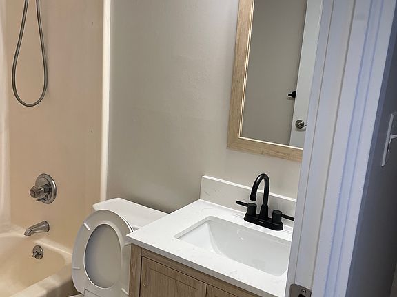 5th image of 5208 Belclare Rd APT 1
