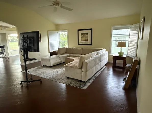 1330 Mayesville Way, The Villages, FL 32162