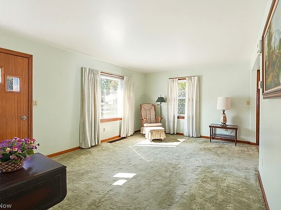 3rd image of 192 Wolf Ave