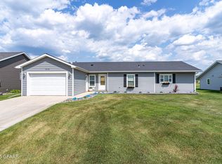1518 Barrette St, Crookston, MN 56716