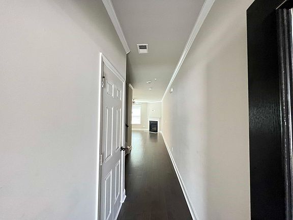 3rd image of 120 Camden Park Dr