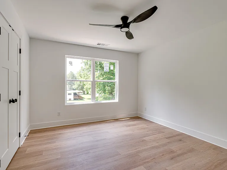 136 Cleveland Rd — Photo 15