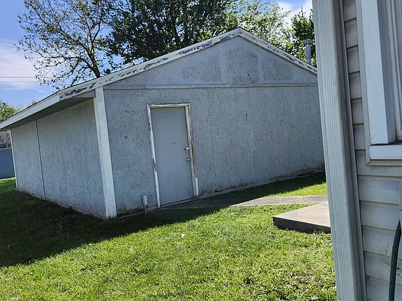 2nd image of 197 Wallace St