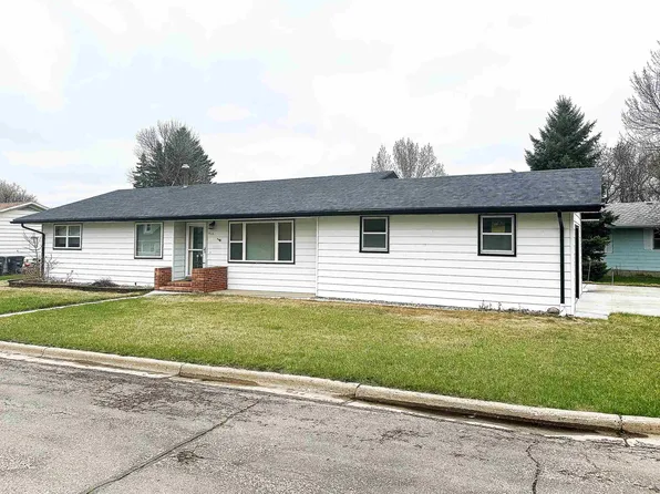 415 Riverside Dr, Velva, ND 58790