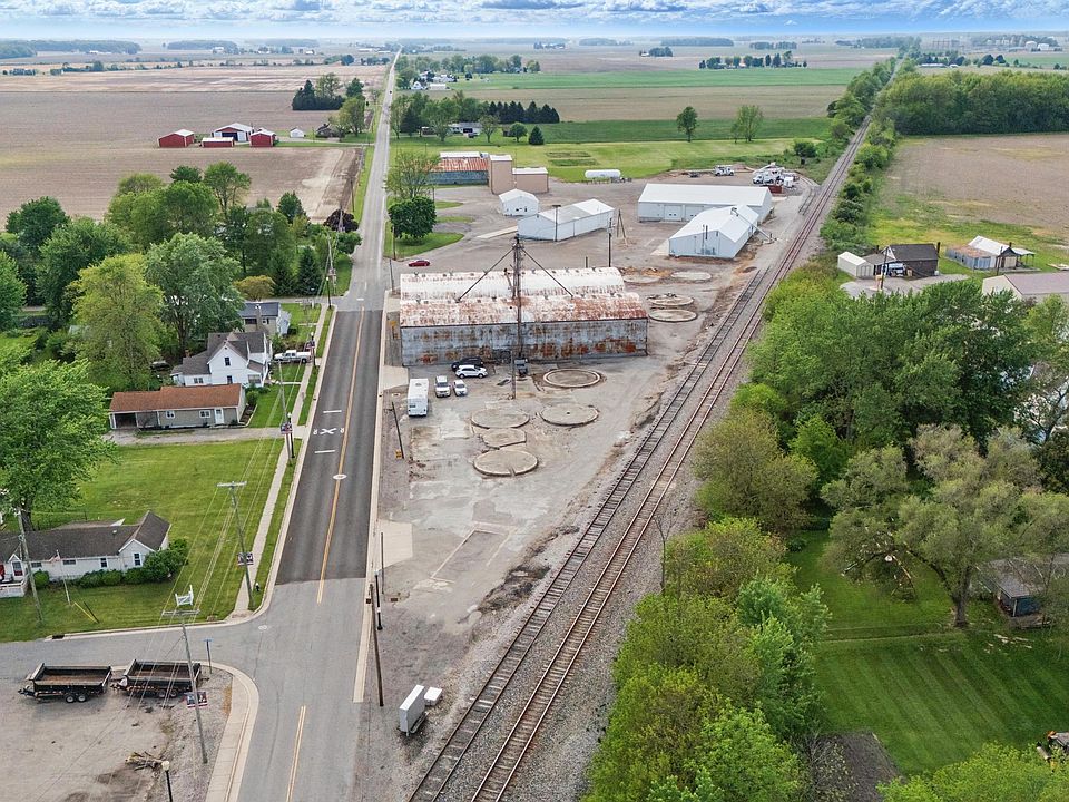 2nd image of 5703 Convoy Rd
