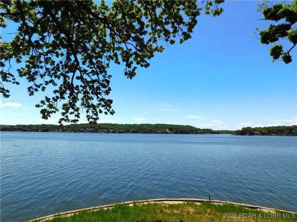 11 Chelle Dr, Rocky Mount, MO 65072