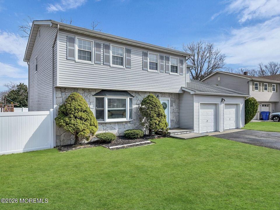 1st image of 123 Baywood Drive