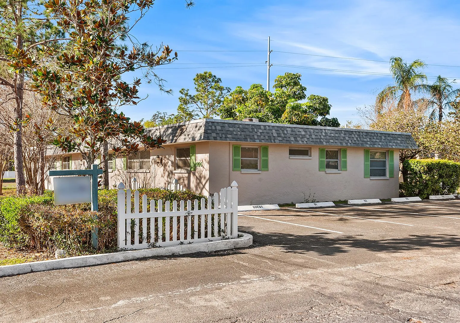Two Bedroom Apartment Available! — Photo 2