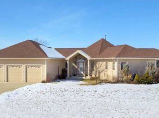 3809 Bluestem Rd, Norwalk, IA 50211