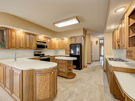 5th image of 1410 Laurel Oak Dr