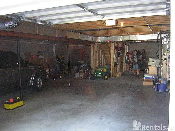 5th image of 6211 Gibbs Ln