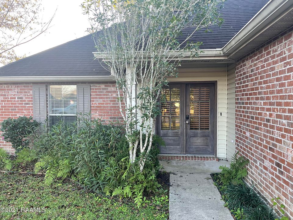 1st image of 310 Quiet Meadows Dr