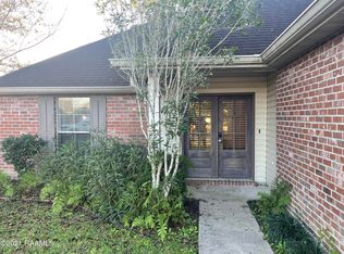 310 Quiet Meadows Dr, Youngsville, LA 70592