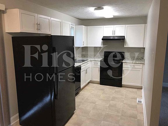 4th image of 103 Walnut Way