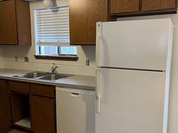 3rd image of 523 W Idaho Ave #523