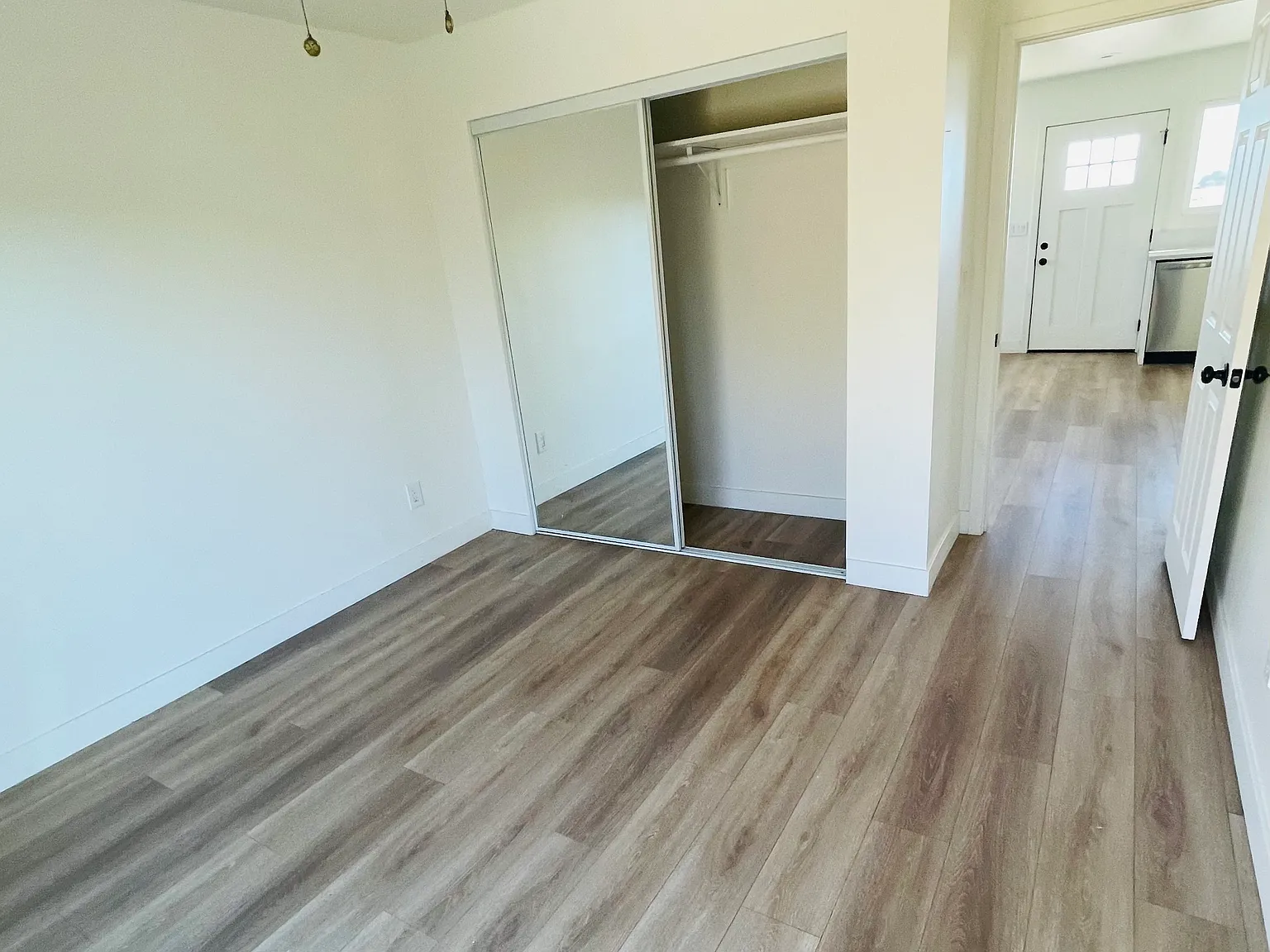 1 bed, 600 sqft, $1,600 — Photo 4