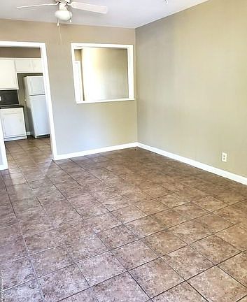 2nd image of 766 Edgebrook Ln