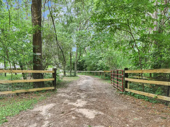 33207 Walnut Grove Dr, Magnolia, TX 77355