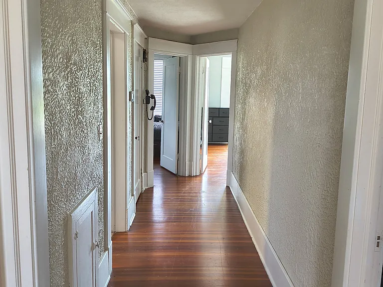 Lakeshore Dr — Photo 32