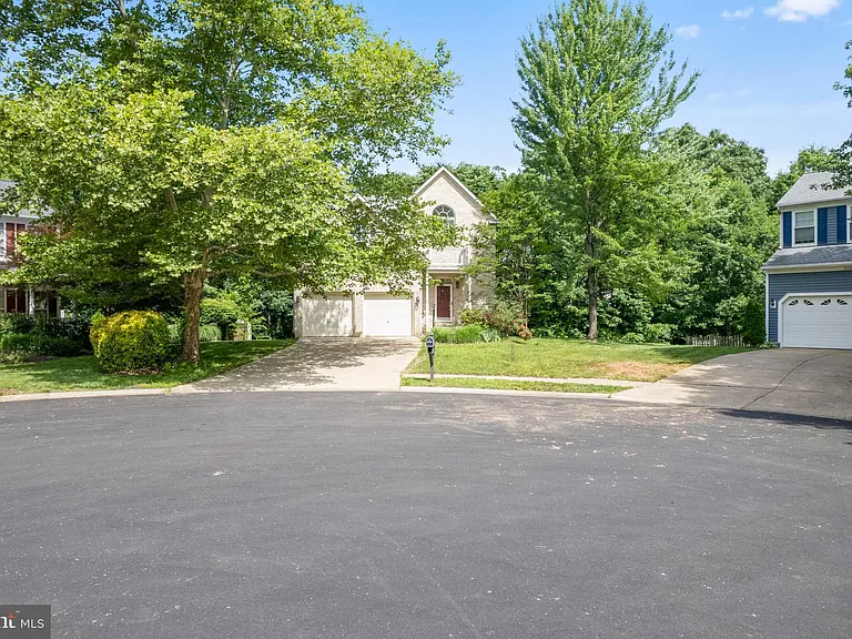 21355 Fernbrook Ct — Photo 4