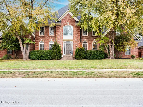 1711 Kensington Place Ln, Louisville, KY 40205