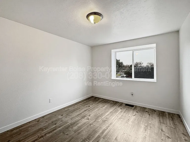 4813 W Targee St — Photo 8