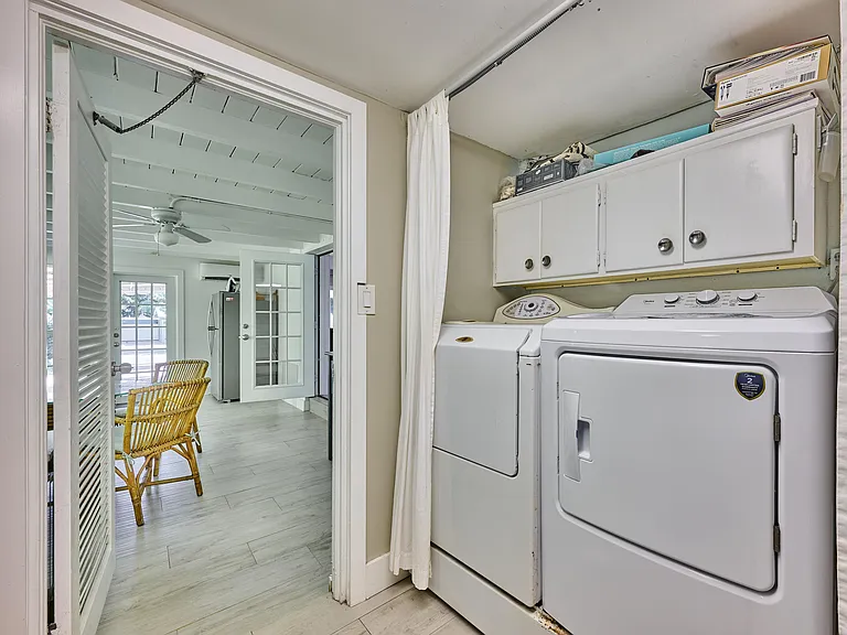 301 NW 3rd Ct — Photo 45