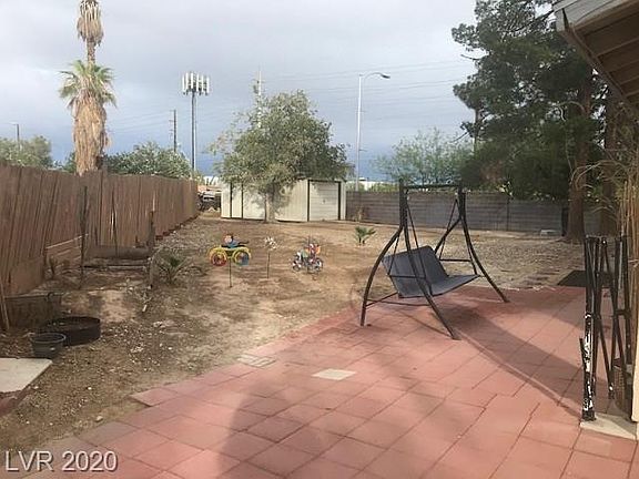 3rd image of 405 Grass Ct