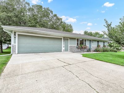 201 E 13th St, Pella, IA, 50219