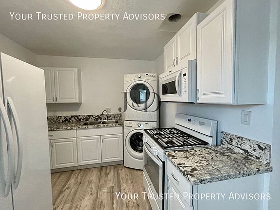 4th image of 3921 Myrtle Ave