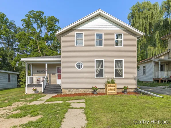 441 N State St, Ionia, MI 48846