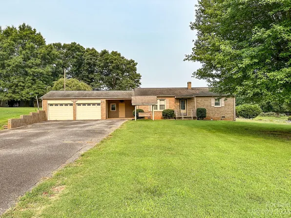 5 Wallace Lane 1/2 Of 67 #68-71, Hiddenite, NC 28636