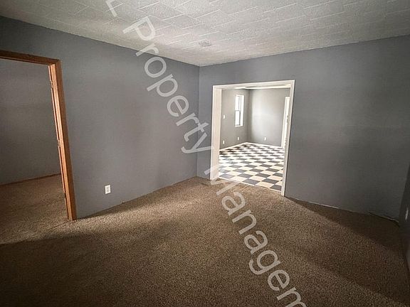 2nd image of 610 S Woodbridge St