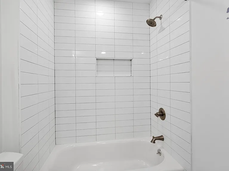 1335 N Marston St #402 — Photo 15