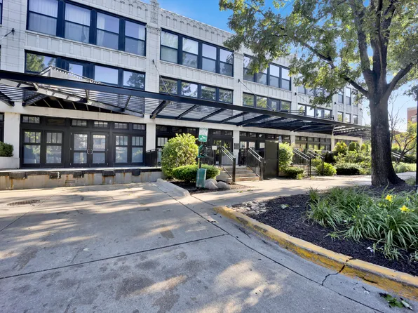 1000 W 15th St Unit 326, Chicago, IL 60608