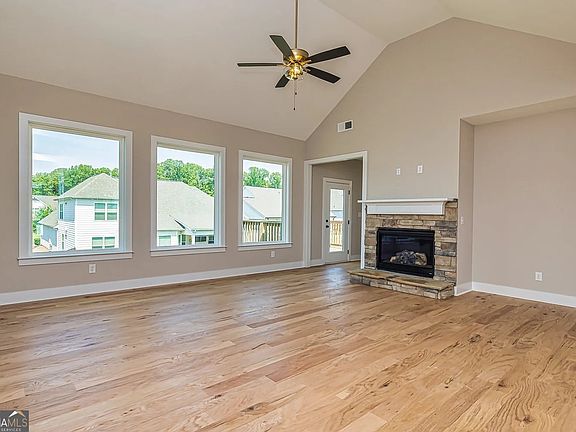 5th image of 69 Oakhurst Trl