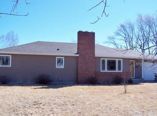 412 10th St SW, Wadena, MN 56482