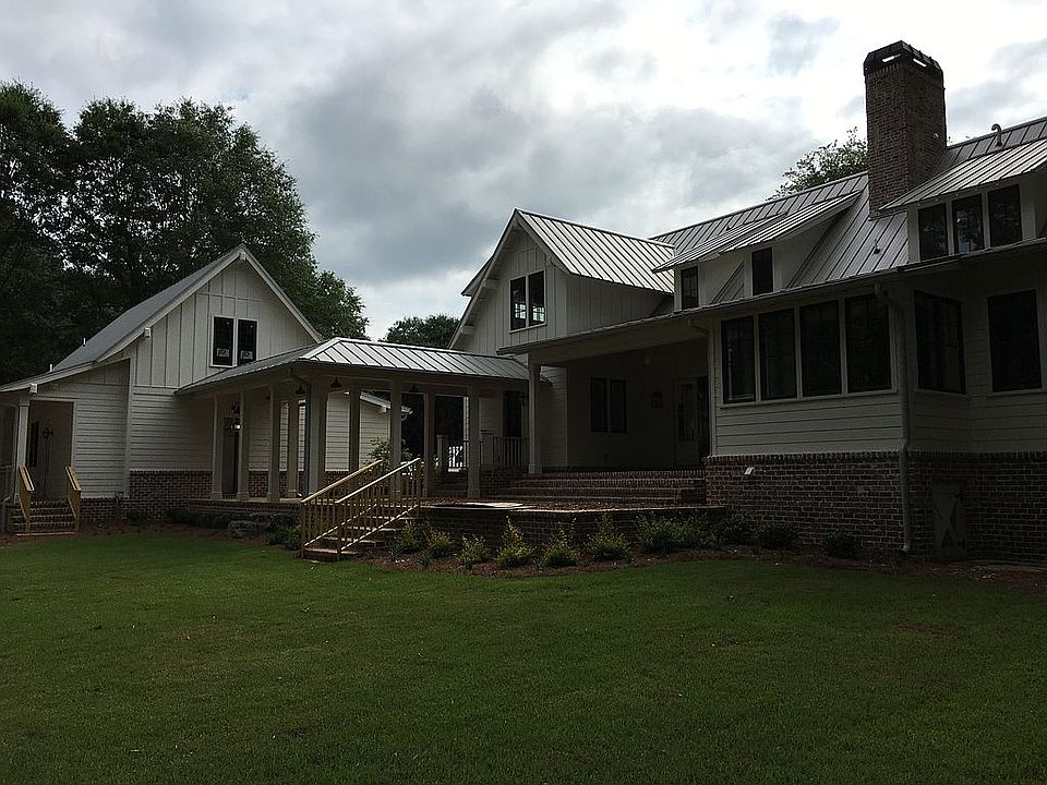 2nd image of 171 Poplar St