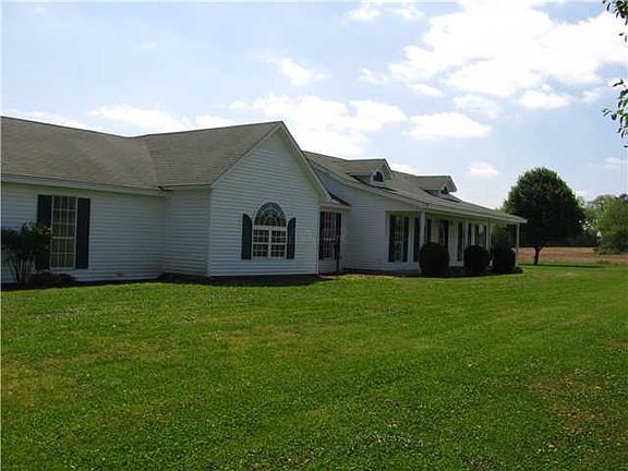 2nd image of 2815 Highway 87 W