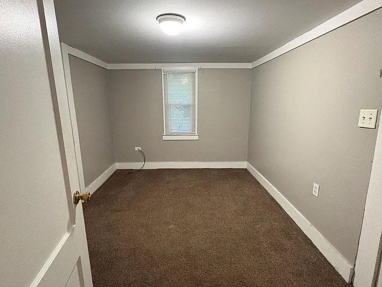 6024 Cunningham St — Photo 10