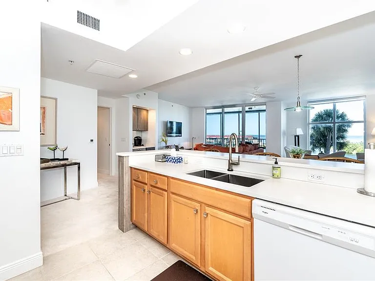3313 Sunset Key Cir #306 — Photo 22