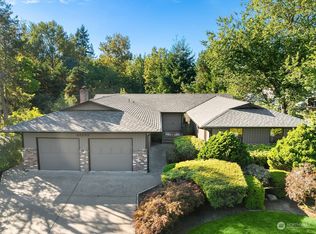 20225 41st Pl NE, Lake Forest Park, WA