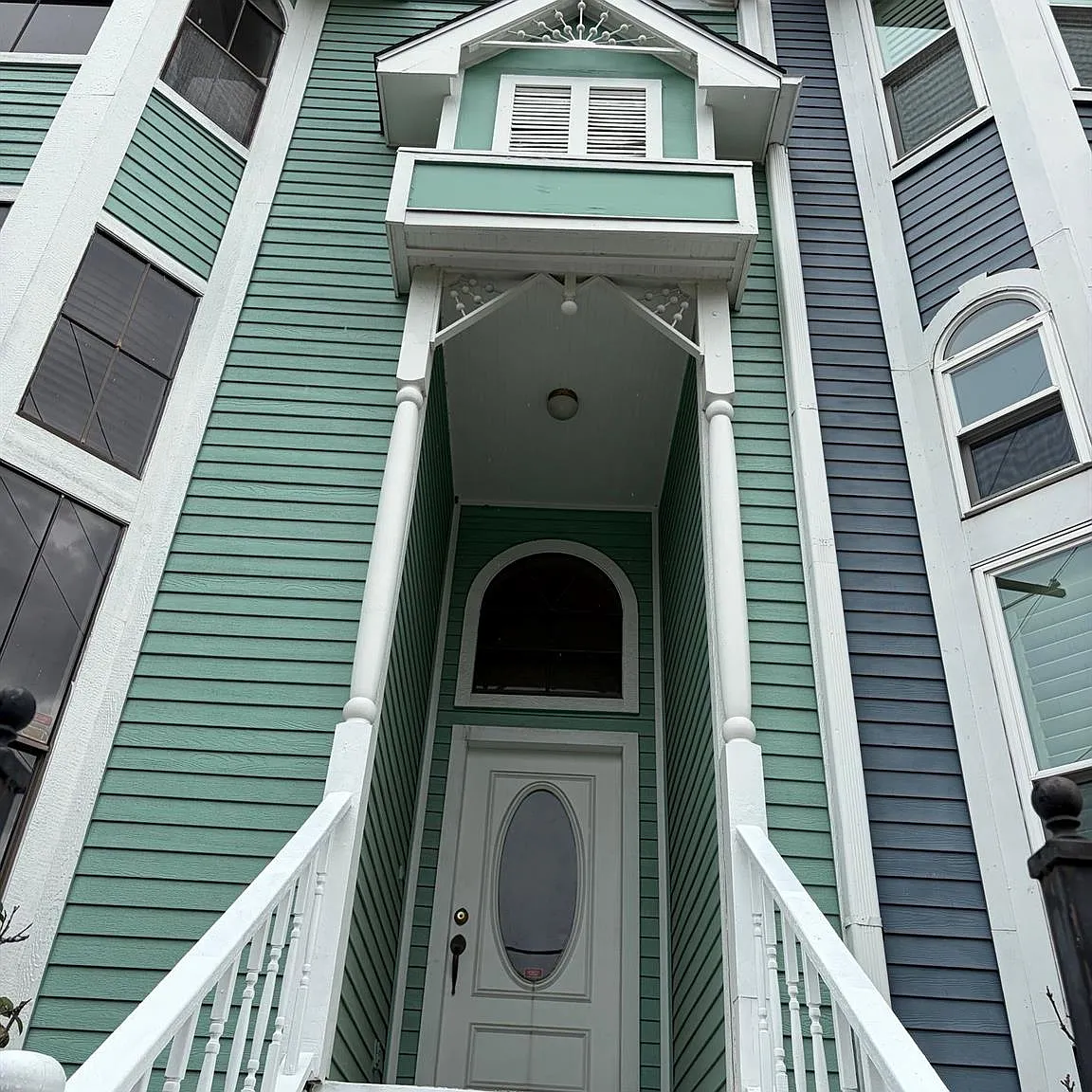 2 bed, 2.5 bath, 1648 sqft, $2,325 — Photo 2