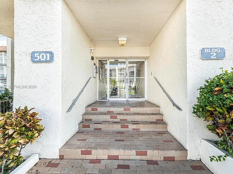 501 Three Islands Blvd #519 — Photo 2