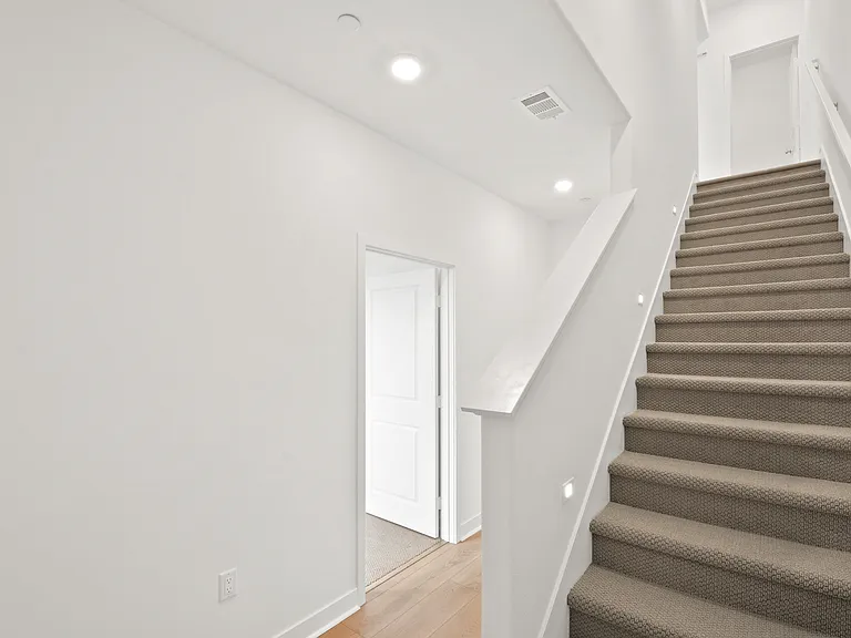 26810 Rugged Ridge Ln — Photo 30