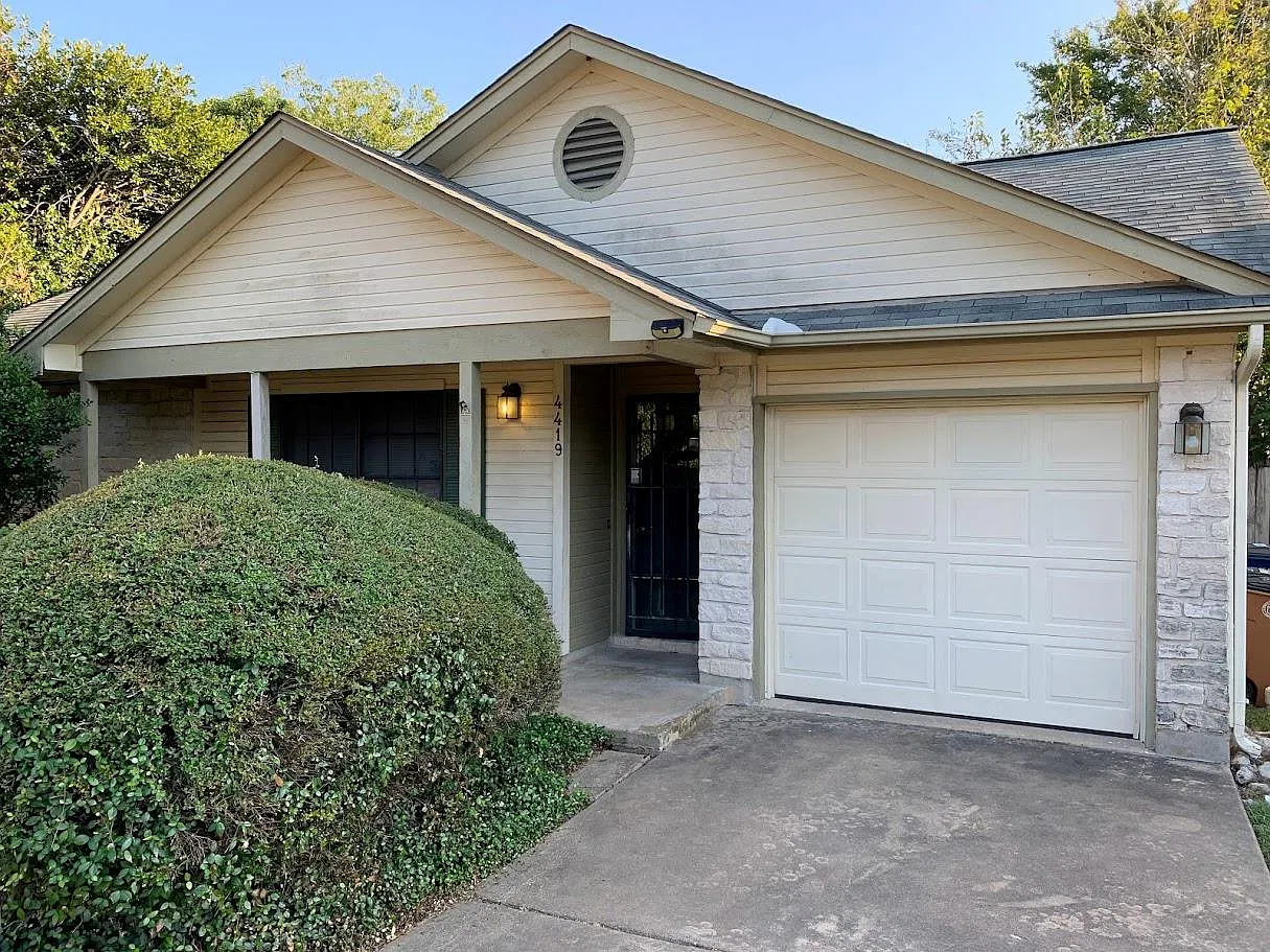 2 bed, 1.0 bath, 892 sqft, $1,625 — Photo 2
