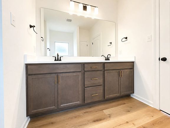 5th image of 2908 Walnut Grove Dr Lot 72