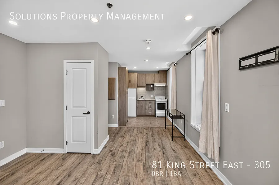 Bachelor Apartment - Move-In Ready! — Photo 4