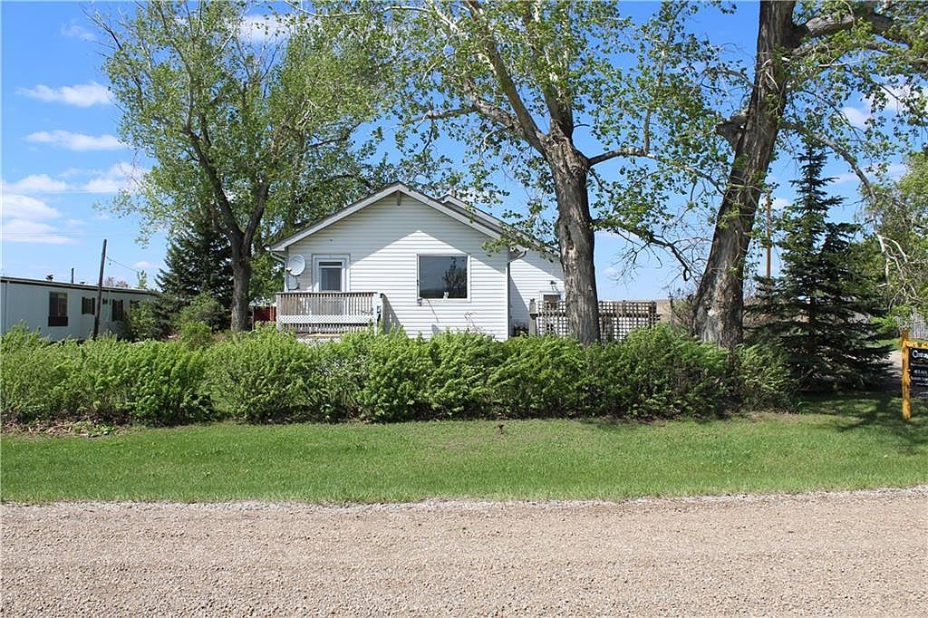 404 S Railway Ave, Granum, AB T0L 1A0 MLS A2145741 Zillow